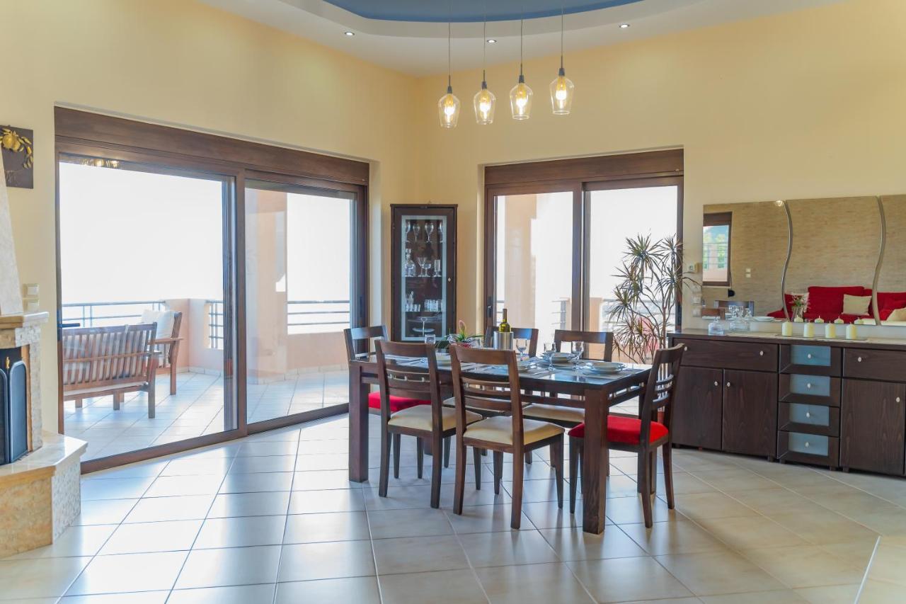 Deluxe Villa Kamba With Sea View Aptera エクステリア 写真